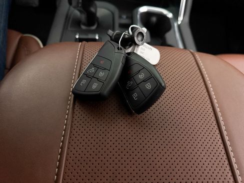 Used 2025 GMC Sierra 1500 Denali Ultimate image 37