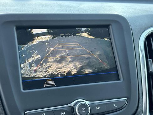 Used 2020 Chevrolet Equinox LT w/ LPO, Floor Liner Package image 24