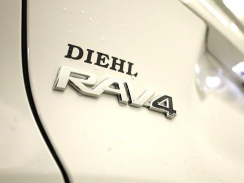 Certified 2023 Toyota RAV4 XLE image 40