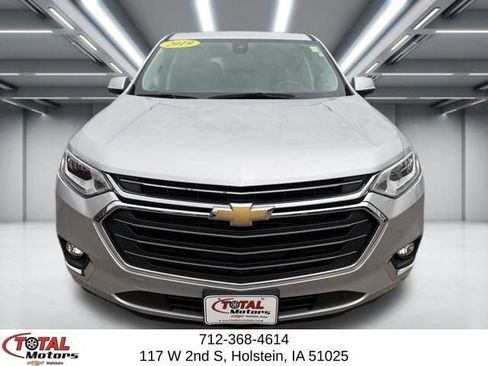 Used 2019 Chevrolet Traverse Premier AWD/4WD image 3