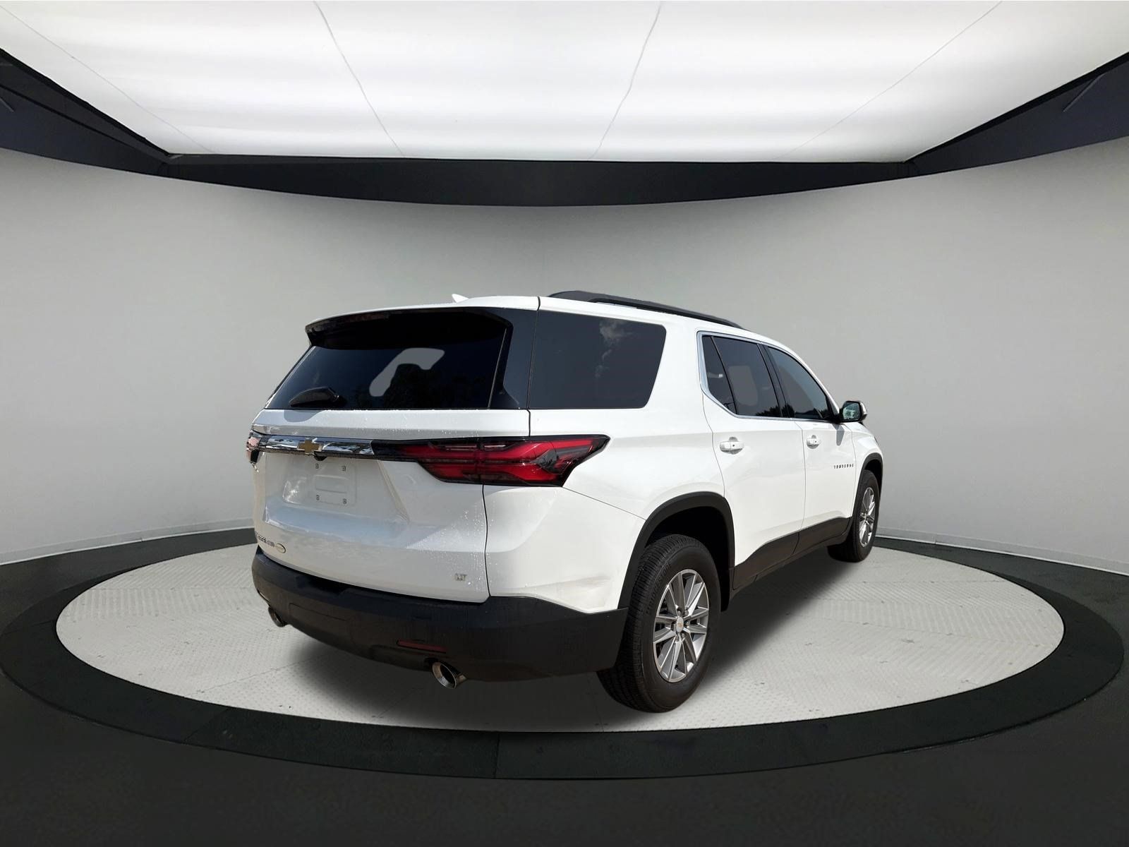 Used 2023 Chevrolet Traverse LT AWD/4WD image 5
