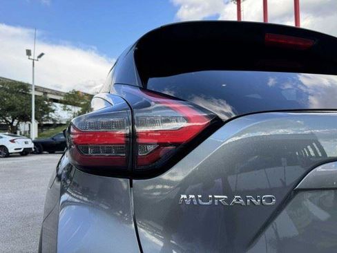 Used 2020 Nissan Murano SV FWD image 16