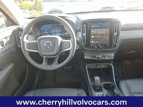 Certified 2025 Volvo XC40 B5 Core w/ Protection Package Premier image 12