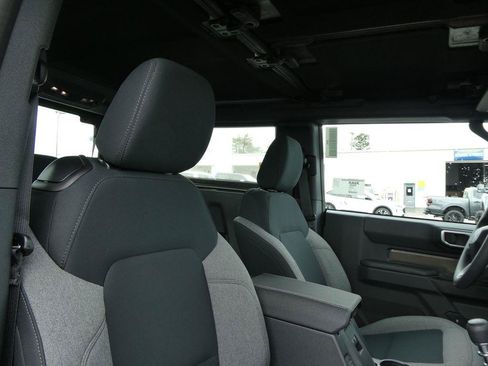 New 2026 Ford Bronco 2-Door AWD/4WD image 9