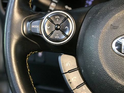 Used 2016 Kia Soul + w/ Audio Package FWD image 21
