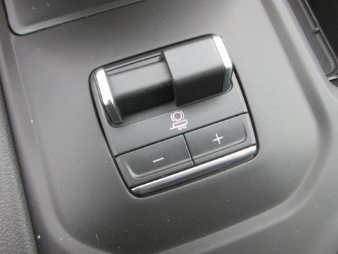 New 2026 GMC Sierra 1500 AT4 w/ AT4 Premium Package image 22