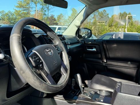 Used 2014 Toyota 4Runner Trail image 29
