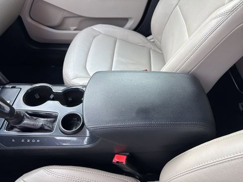 Used 2018 Ford Explorer XLT w/ Equipment Group 202A image 43