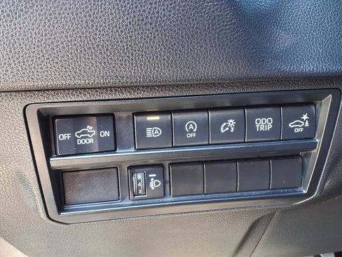 Used 2022 Toyota Tundra SR5 image 19