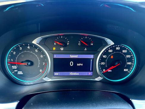 Used 2021 Chevrolet Traverse LT image 16