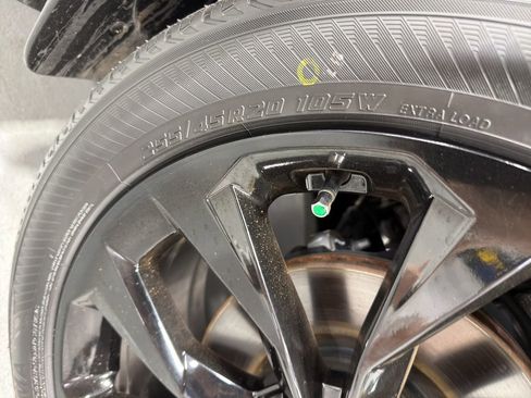 Used 2023 Kia Sorento SX image 16