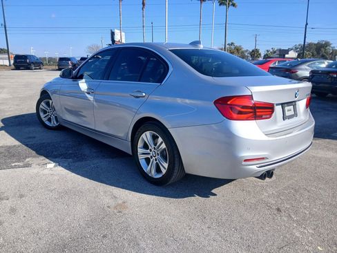 Used 2017 BMW 330i Sedan w/ Driver Assistance Package image 4
