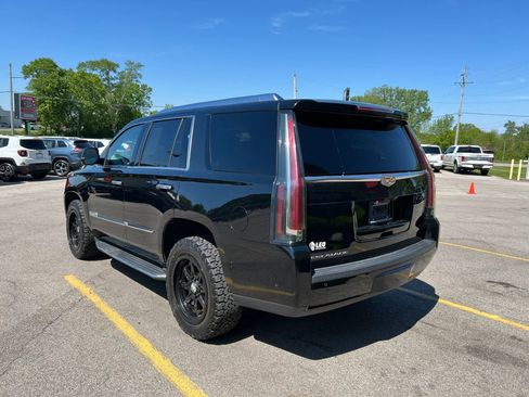 Used 2017 Cadillac Escalade Premium Luxury AWD/4WD image 7
