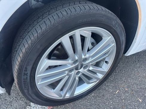 Used 2018 Audi Q5 2.0T Premium Plus w/ Premium Plus Package image 3