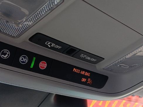 Used 2020 Chevrolet Malibu LT image 22