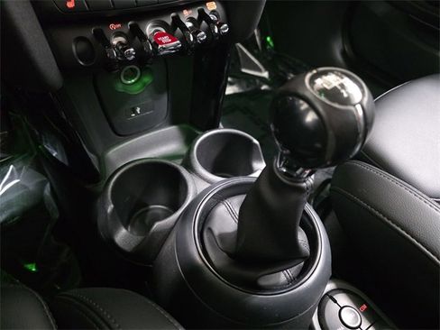 Used 2019 MINI Cooper S image 18