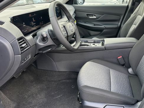 New 2026 Nissan Sentra SV FWD image 29