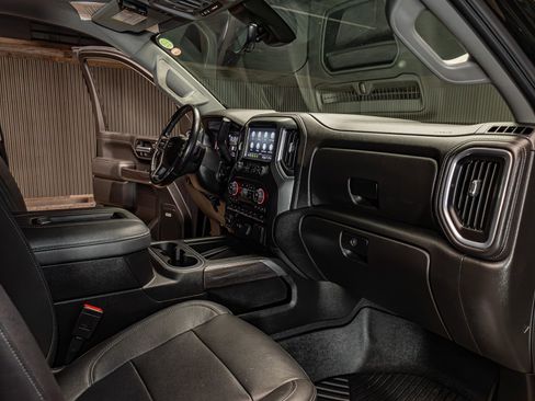 Used 2022 Chevrolet Silverado 2500 LTZ w/ LTZ Plus Package AWD/4WD image 17