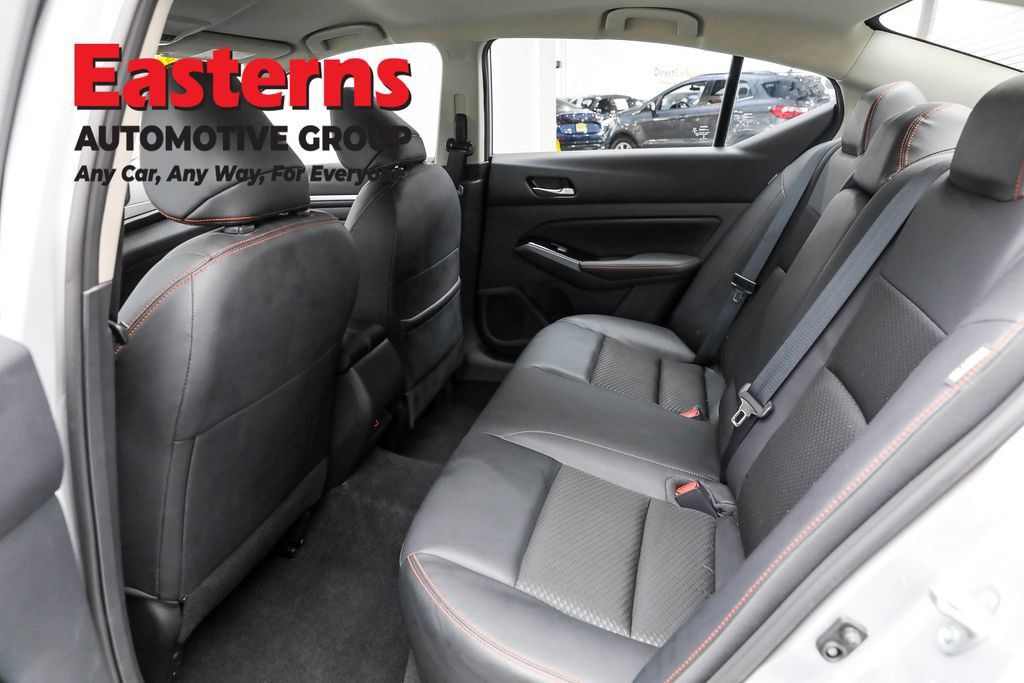 Used 2023 Nissan Altima 2.5 SR FWD image 21