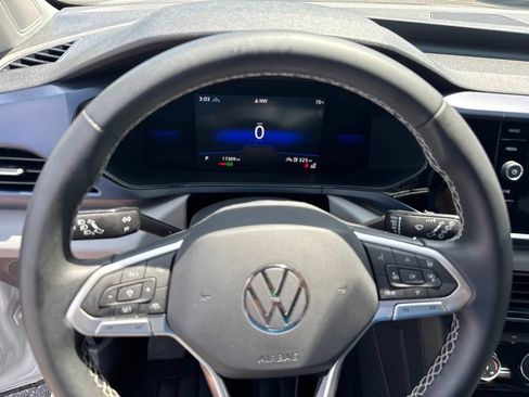 Certified 2023 Volkswagen Taos SE w/ Black Wheel Package AWD/4WD image 31