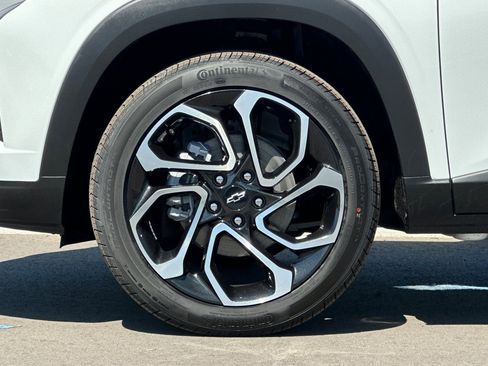 New 2026 Chevrolet Trax RS w/ Driver Confidence Package FWD image 25