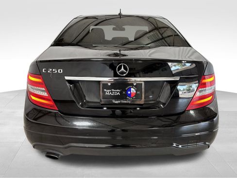 Used 2013 Mercedes-Benz C 250 Sedan image 7