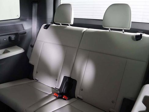 Certified 2024 Hyundai Santa Fe Limited image 38