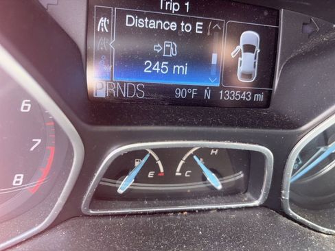 Used 2012 Ford Focus SEL FWD image 2