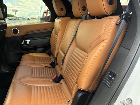 Used 2018 Land Rover Discovery HSE Luxury AWD/4WD image 35