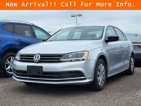 Used 2015 Volkswagen Jetta S image 11