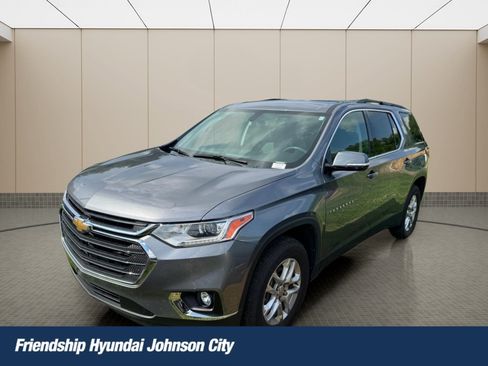 Used 2019 Chevrolet Traverse LT FWD image 1
