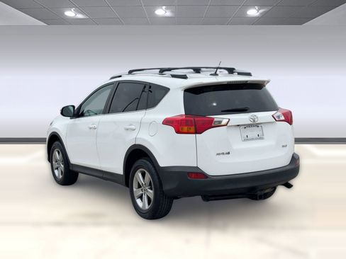 Used 2015 Toyota RAV4 XLE image 3