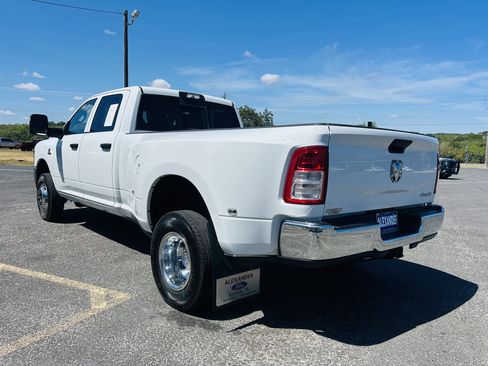 Used 2024 RAM 3500 Tradesman w/ Chrome Appearance Group image 7