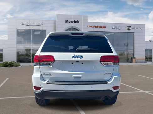 Used 2019 Jeep Grand Cherokee Laredo w/ Security & Convenience Group AWD/4WD image 8