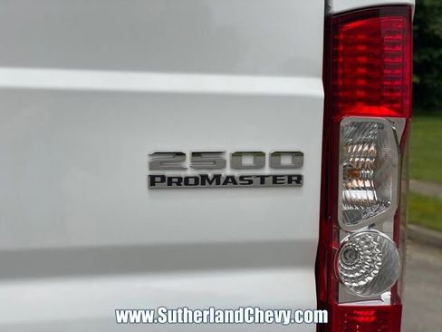 Used 2025 RAM ProMaster 2500 w/ Convenience Group FWD image 11