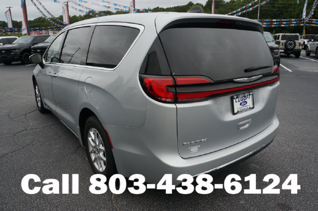 Used 2023 Chrysler Pacifica Touring-L FWD image 25
