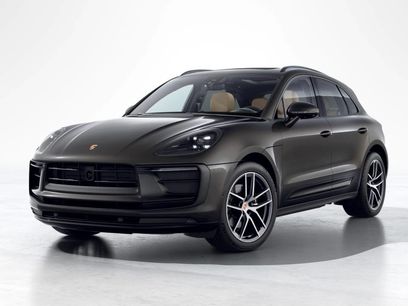 New 2026 Porsche Macan Base