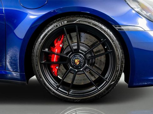 Used 2024 Porsche 911 Carrera GTS w/ Premium Package RWD image 7
