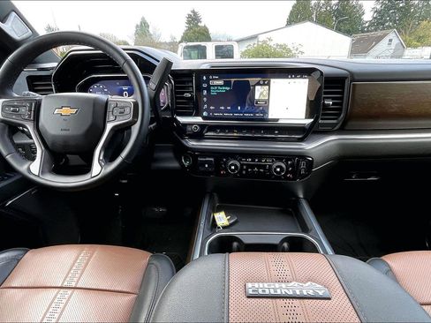 Certified 2025 Chevrolet Silverado 3500 High Country w/ High Country Premium Package image 15