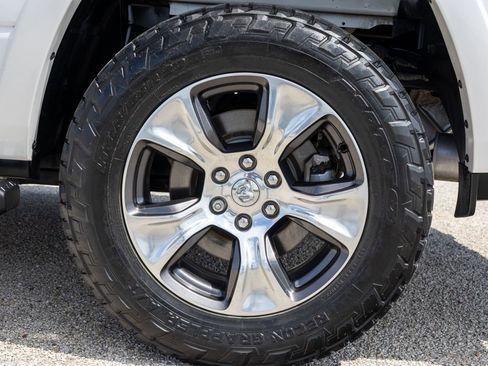 Used 2019 RAM 1500 Laramie RWD image 23