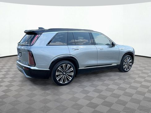 New 2026 Cadillac Vistiq Premium Luxury w/ LPO, Floor Liner Package AWD/4WD image 5