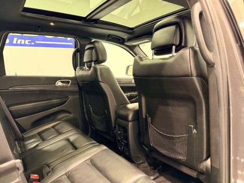Used 2017 Jeep Grand Cherokee Limited w/ Luxury Group II AWD/4WD image 57
