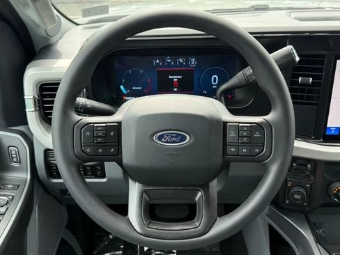 New 2026 Ford F250 XLT w/ XLT Premium Package AWD/4WD image 8