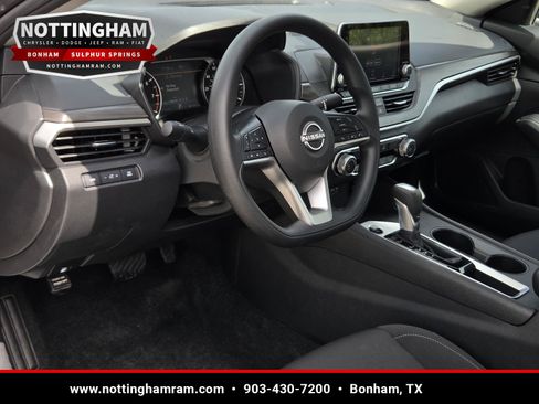 Used 2026 Nissan Altima 2.5 SV FWD image 24