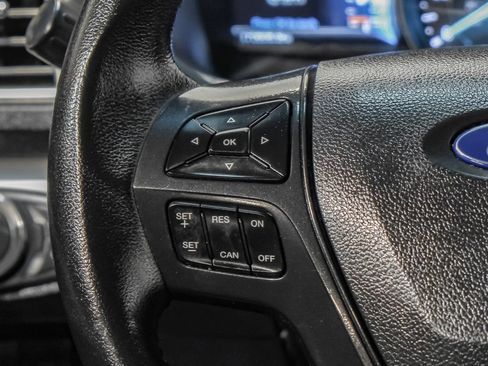 Used 2016 Ford Explorer XLT w/ Equipment Group 202A FWD image 16