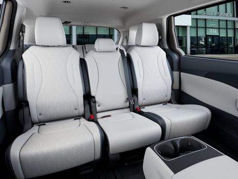 New 2026 Kia Carnival EX FWD image 17