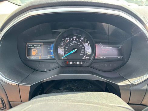 Used 2020 Ford Edge Titanium w/ Equipment Group 301A FWD image 19