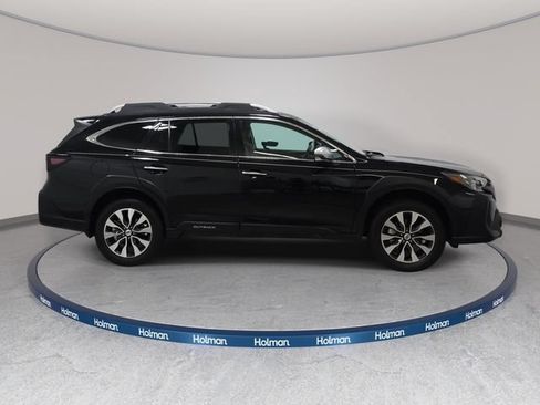 Used 2024 Subaru Outback Touring AWD/4WD image 5