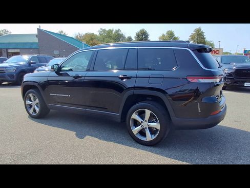 Used 2024 Jeep Grand Cherokee L Limited AWD/4WD image 6