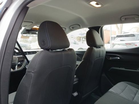 New 2027 Chevrolet Bolt LT w/ Comfort Package FWD image 20